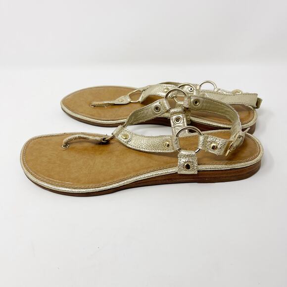 Nine West 6 Gold Thong Flat Sandals Faux Leather Gold Hardware Buckle Closure - Picture 8 of 12
